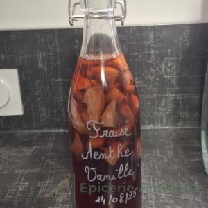 Cocktail rhum arrangé fraise